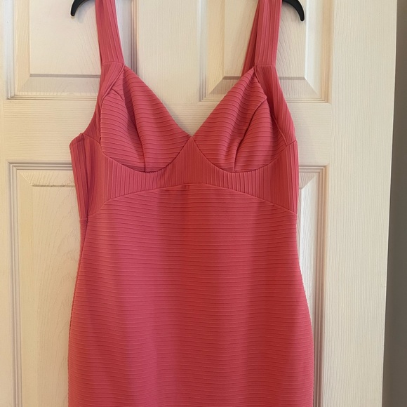 Short dress, Guess, Size L but runs just a bit small (I am mostly an M) - Picture 1 of 4